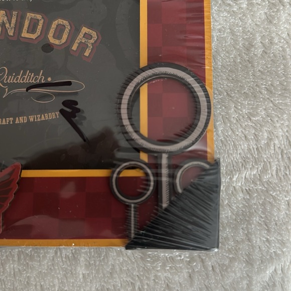 Harry Potter Gryffindor Photo frame picture frame 4 x 6” new Hogwarts School of - Picture 2 of 5